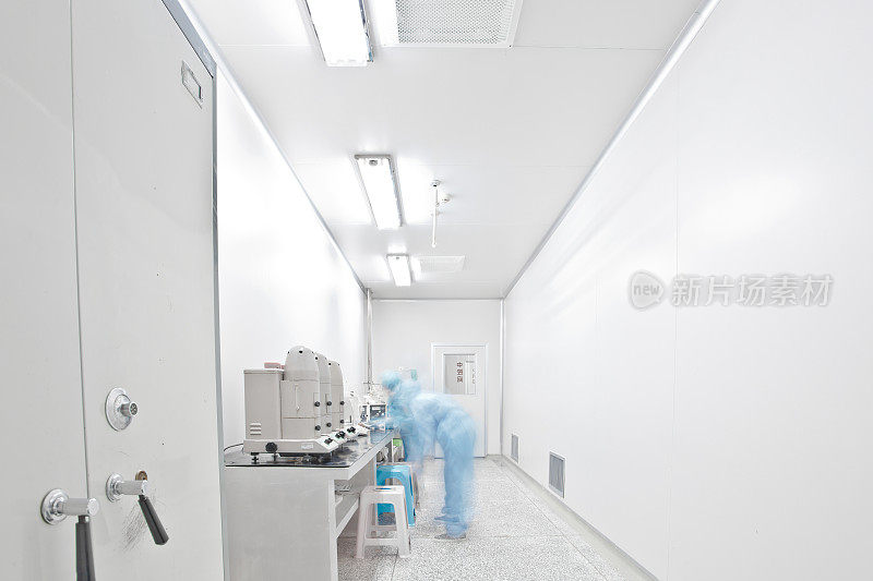 Chinese hospital laboratory working